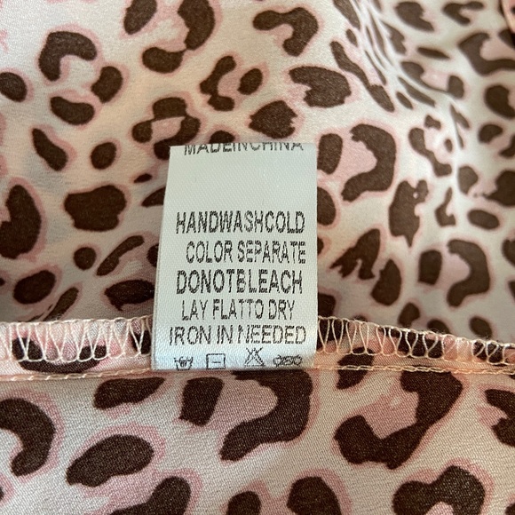 Le Lis Crop Blouse size Med - Picture 7 of 10